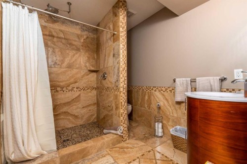 1306 52C Avenue, Lloydminster, AB - Indoor Photo Showing Bathroom
