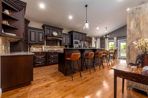 1306 52C Avenue, Lloydminster, AB - Indoor Photo Showing Kitchen