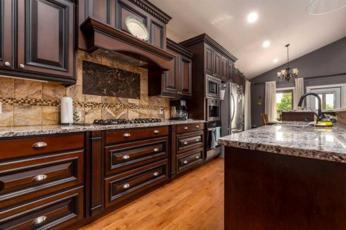 1306 52C Avenue, Lloydminster, AB - Indoor Photo Showing Kitchen With Upgraded Kitchen