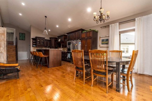 1306 52C Avenue, Lloydminster, AB - Indoor Photo Showing Dining Room