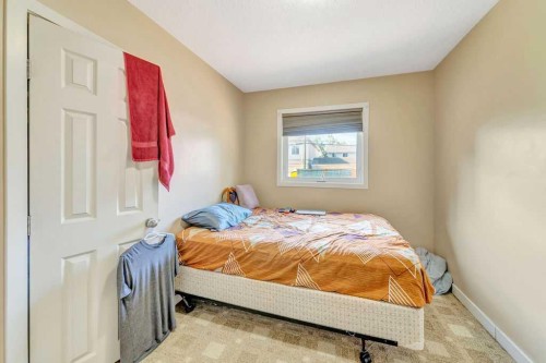 5013 47 Street, Lloydminster, AB - Indoor Photo Showing Bedroom