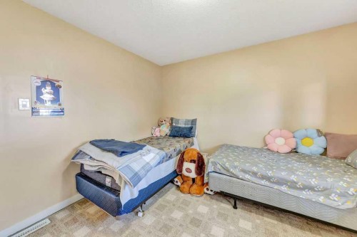 5013 47 Street, Lloydminster, AB - Indoor Photo Showing Bedroom
