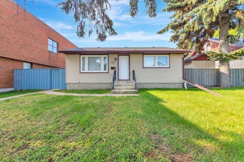 5013 47 Street, Lloydminster, AB - Outdoor