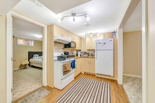 5013 47 Street, Lloydminster, AB - Indoor Photo Showing Kitchen