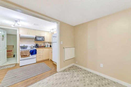 5013 47 Street, Lloydminster, AB - Indoor