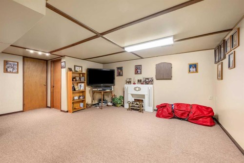 5100 3 Avenue, Chauvin, AB - Indoor Photo Showing Other Room
