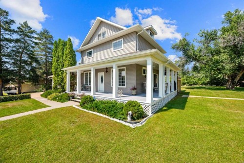5100 3 Avenue, Chauvin, AB - Outdoor With Deck Patio Veranda