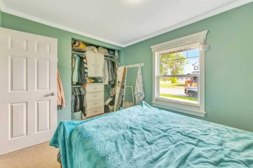 5015 47 Street, Lloydminster, AB - Indoor Photo Showing Bedroom