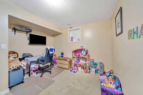 5015 47 Street, Lloydminster, AB - Indoor