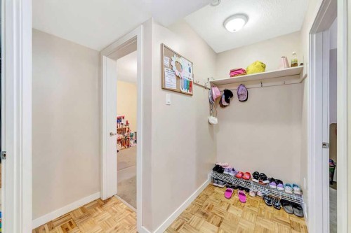 5015 47 Street, Lloydminster, AB - Indoor Photo Showing Other Room
