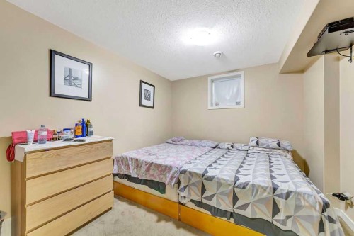 5015 47 Street, Lloydminster, AB - Indoor Photo Showing Bedroom