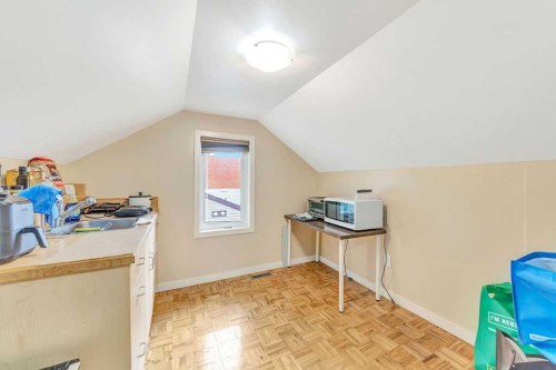 5015 47 Street, Lloydminster, AB - Indoor Photo Showing Other Room