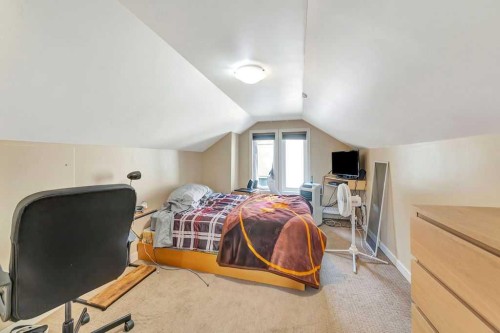 5015 47 Street, Lloydminster, AB - Indoor Photo Showing Bedroom