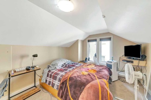 5015 47 Street, Lloydminster, AB - Indoor Photo Showing Bedroom