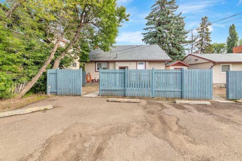 5015 47 Street, Lloydminster, AB - Outdoor