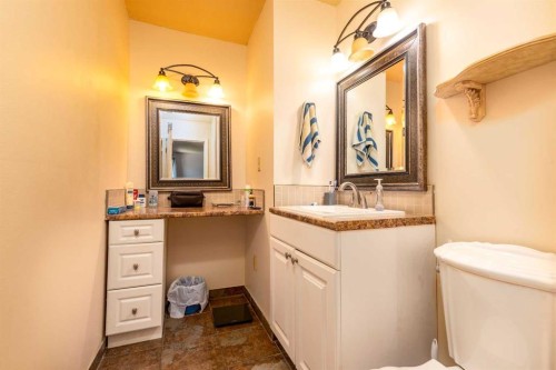 2604 57 A Avenue, Lloydminster, AB - Indoor Photo Showing Bathroom