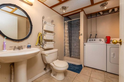 2604 57 A Avenue, Lloydminster, AB - Indoor