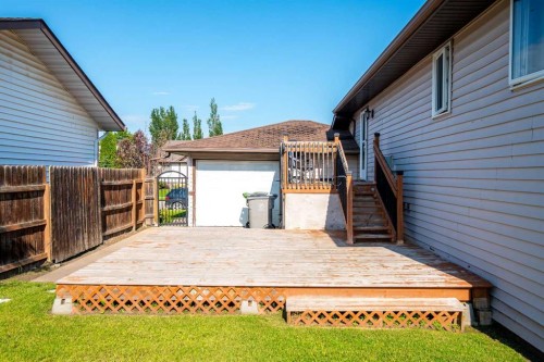 2604 57 A Avenue, Lloydminster, AB - Outdoor With Exterior