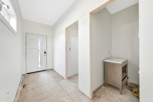6906 35 Street, Lloydminster, AB - Indoor Photo Showing Other Room
