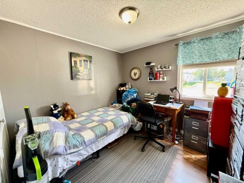 4024 51 Avenue, Provost, AB - Indoor Photo Showing Bedroom