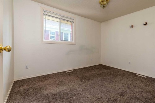 206 Main Street, Lashburn, SK - Indoor Photo Showing Other Room