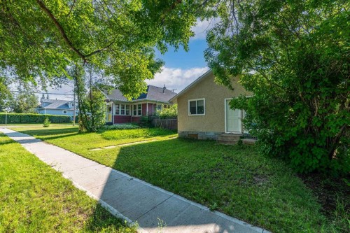 206 Main Street, Lashburn, SK - Outdoor