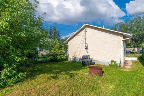 206 Main Street, Lashburn, SK - Outdoor