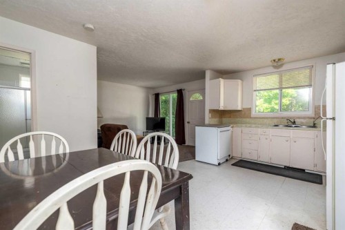 206 Main Street, Lashburn, SK - Indoor