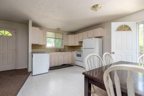 206 Main Street, Lashburn, SK - Indoor Photo Showing Kitchen