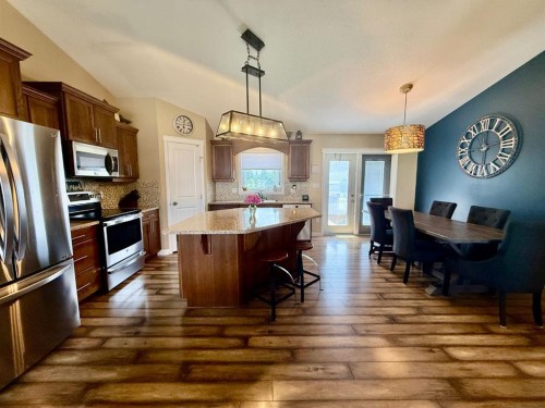 4905 5 Avenue, Chauvin, AB - Indoor