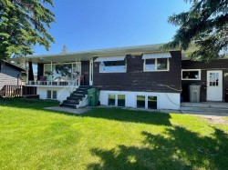 4605 56 Avenue Lloydminster, AB T9V 0Z9