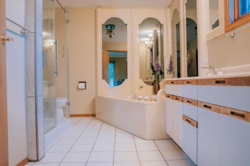 517 22 Street, Wainwright, AB - Indoor Photo Showing Bathroom