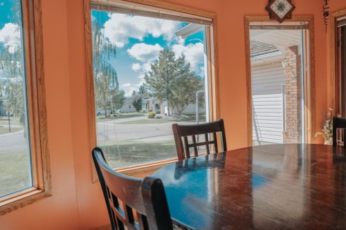 517 22 Street, Wainwright, AB - Indoor Photo Showing Dining Room