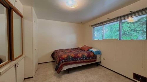 718 10 Street, Wainwright, AB - Indoor Photo Showing Bedroom