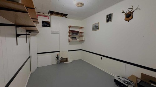 718 10 Street, Wainwright, AB - Indoor Photo Showing Other Room
