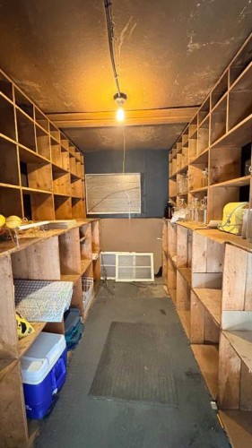 718 10 Street, Wainwright, AB - Indoor