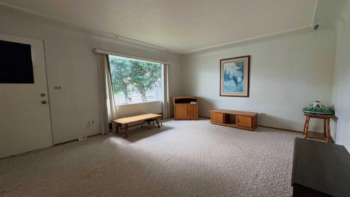 718 10 Street, Wainwright, AB - Indoor