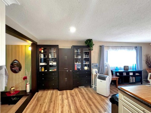 22 Hawkes Street, Marsden, SK - Indoor