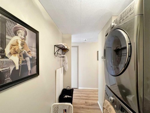 22 Hawkes Street, Marsden, SK - Indoor Photo Showing Laundry Room