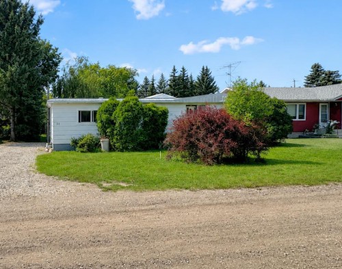 22 Hawkes Street, Marsden, SK - Outdoor