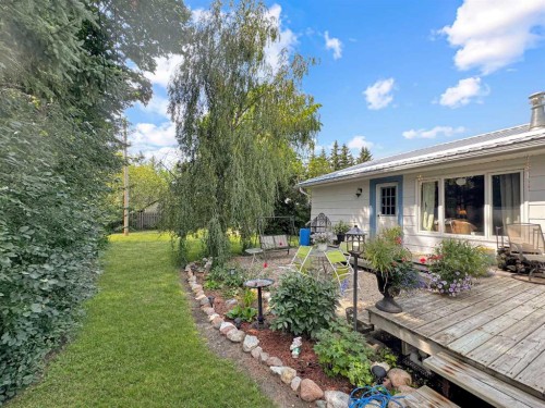 22 Hawkes Street, Marsden, SK - Outdoor With Deck Patio Veranda