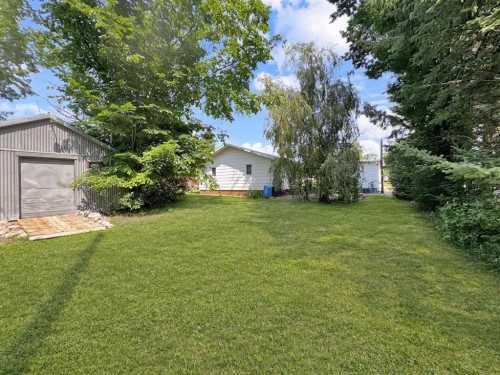 22 Hawkes Street, Marsden, SK - Outdoor