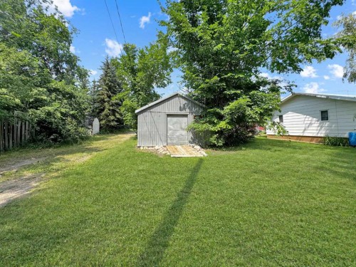 22 Hawkes Street, Marsden, SK - Outdoor