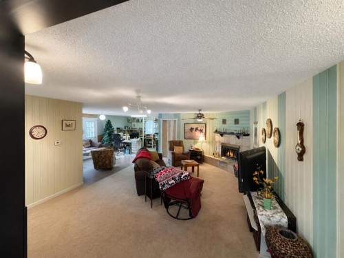22 Hawkes Street, Marsden, SK - Indoor Photo Showing Other Room