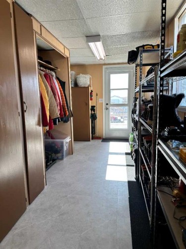 1950 5 Avenue, Wainwright, AB - Indoor Photo Showing Other Room