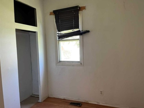 5108 54A Street, Lloydminster, AB - Indoor Photo Showing Other Room