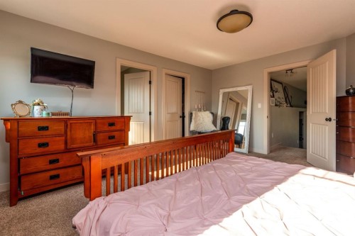 3802 74 Avenue, Lloydminster, AB - Indoor Photo Showing Bedroom