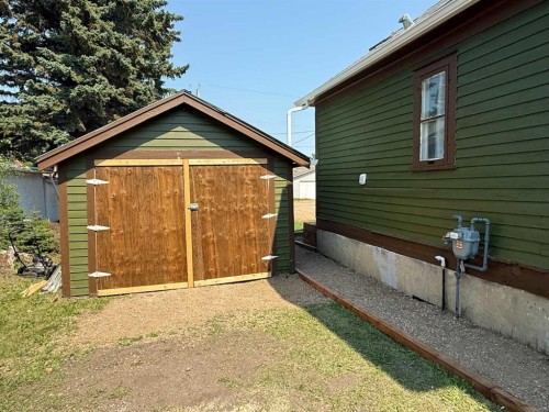 4722 54 Avenue, Vermilion, AB - Outdoor With Exterior