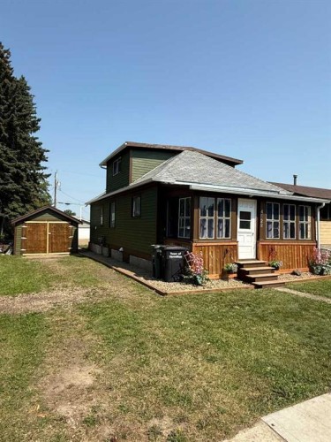 4722 54 Avenue, Vermilion, AB - Outdoor With Deck Patio Veranda