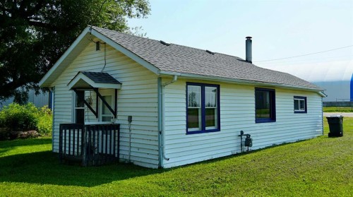 4906 49 Avenue, Dewberry, AB - Outdoor
